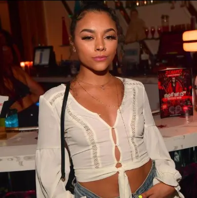 Alix Lapri Age, Net Worth, Height, Weight, Career And Full Bio