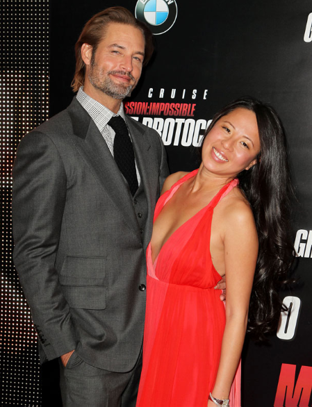 josh holloway wife