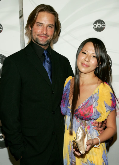 josh holloway wife