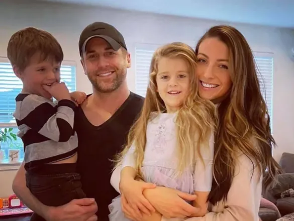 Niall Matter Wife, Age, Height, Weight, Net Worth, Career, And More